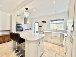 Photo 27- click for photo gallery